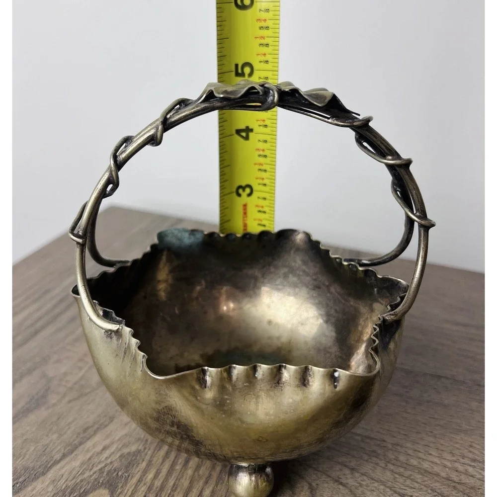 Antique Style Silver Plated Sugar Bowl Ornate Floral Handle Claw And Ball Footed